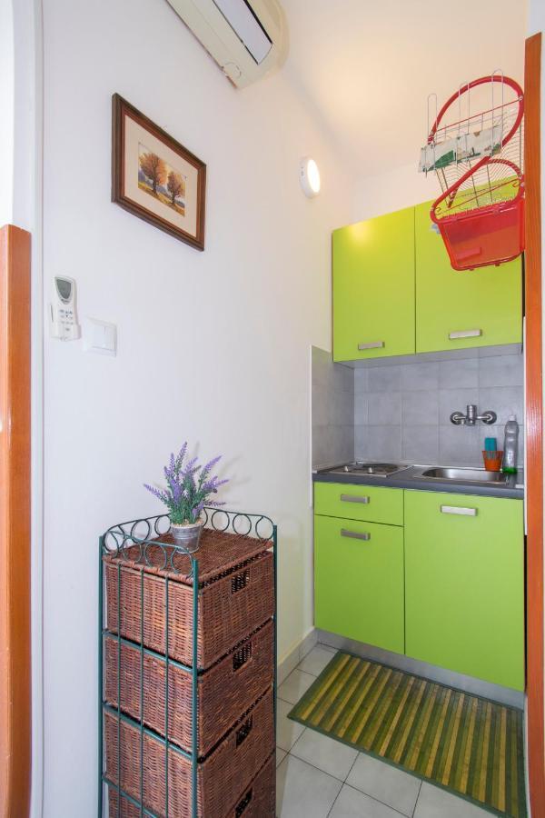 Studio Gabi, Premantura Apartment Luaran gambar