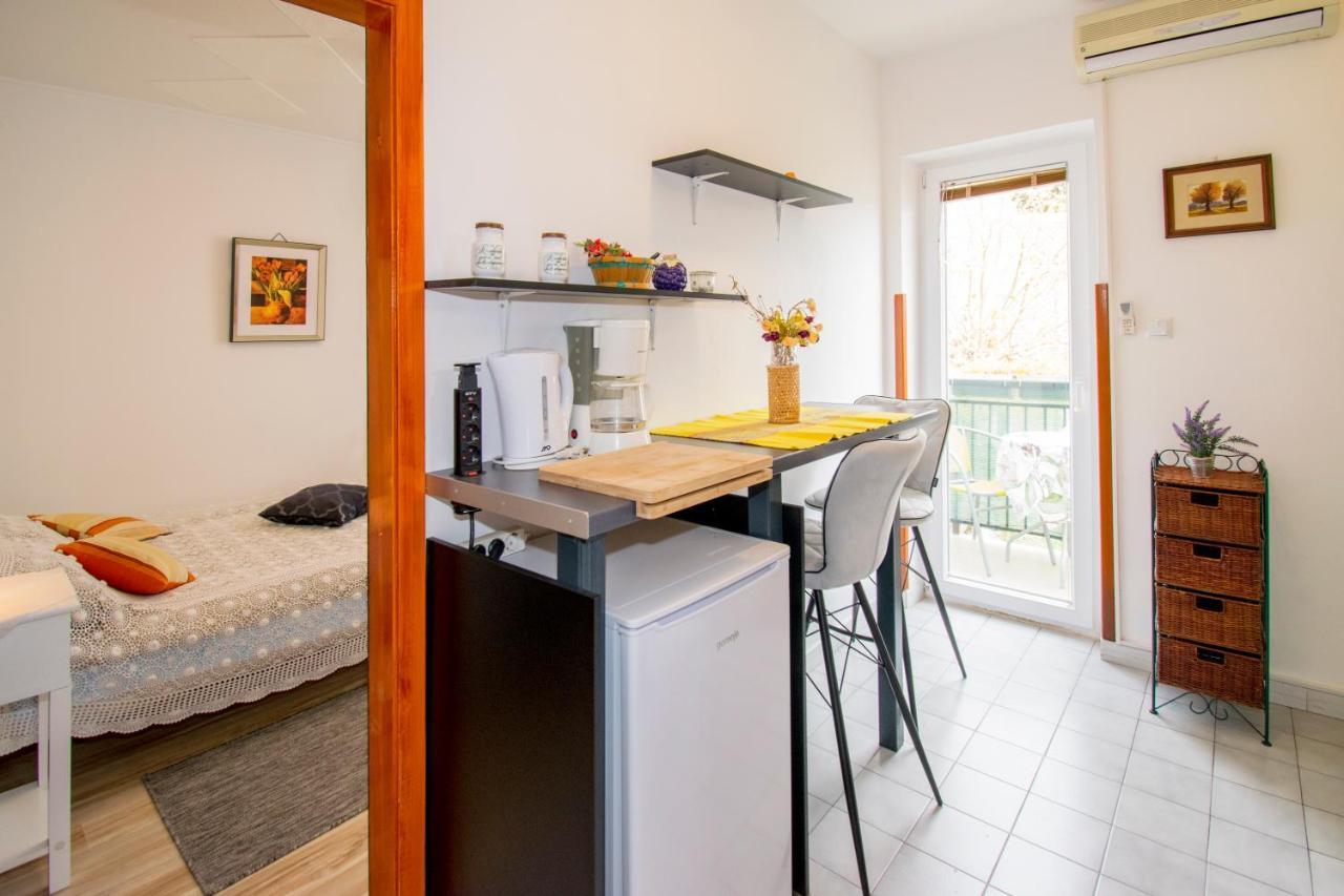 Studio Gabi, Premantura Apartment Luaran gambar