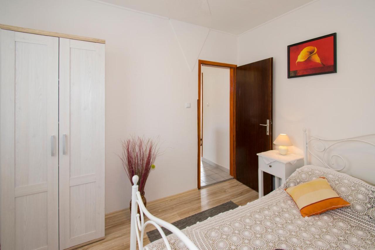 Studio Gabi, Premantura Apartment Luaran gambar