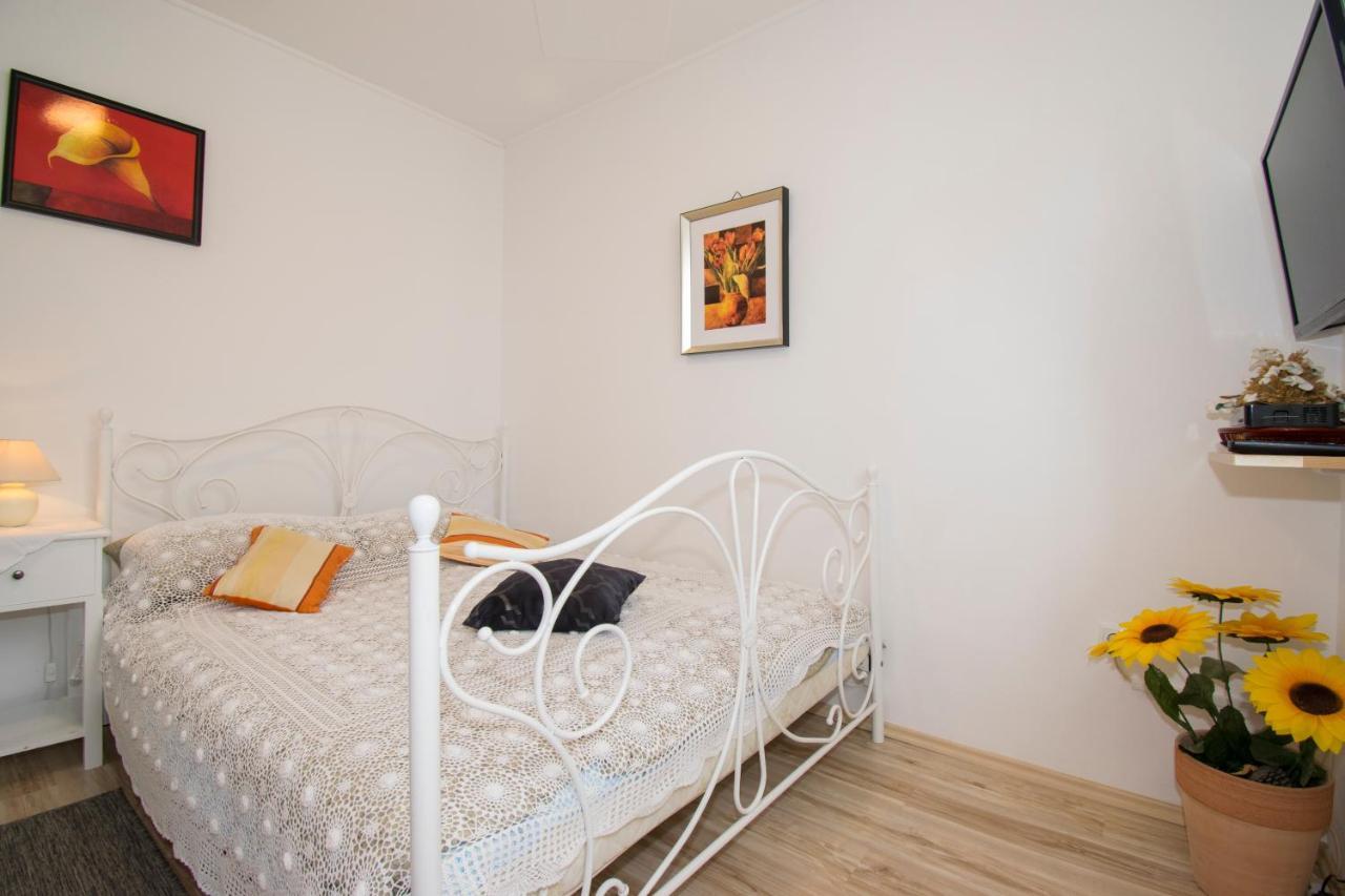 Studio Gabi, Premantura Apartment Luaran gambar