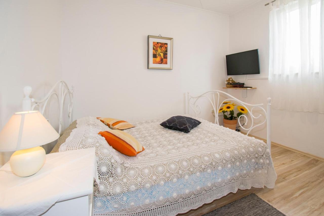 Studio Gabi, Premantura Apartment Luaran gambar